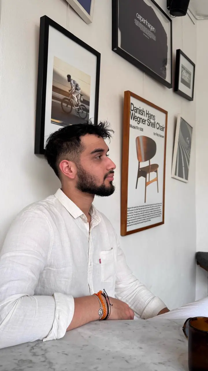 Apnatva Singh Rawat Designer/Developer/Writer 6